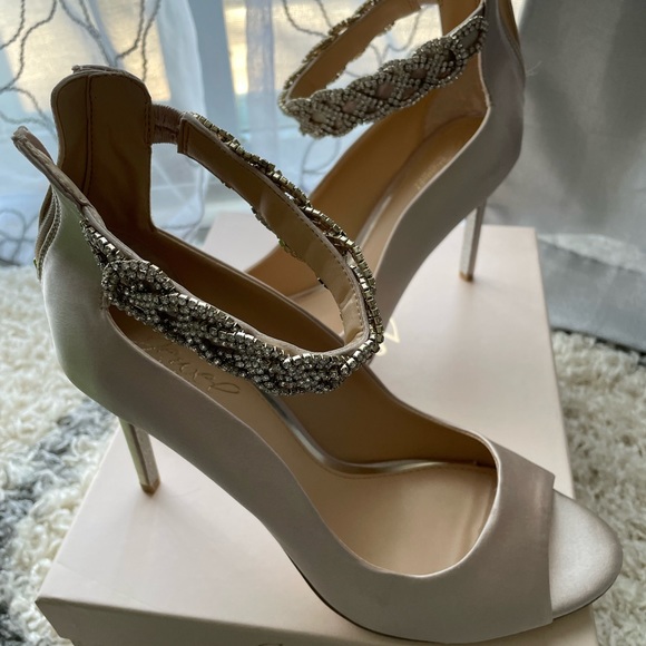 Beautiful Heels - Picture 1 of 5